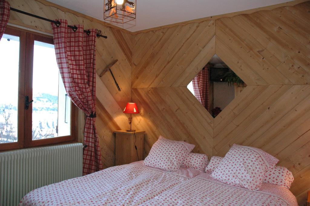 B&B Chalet La Providence Le Sauze Habitación foto