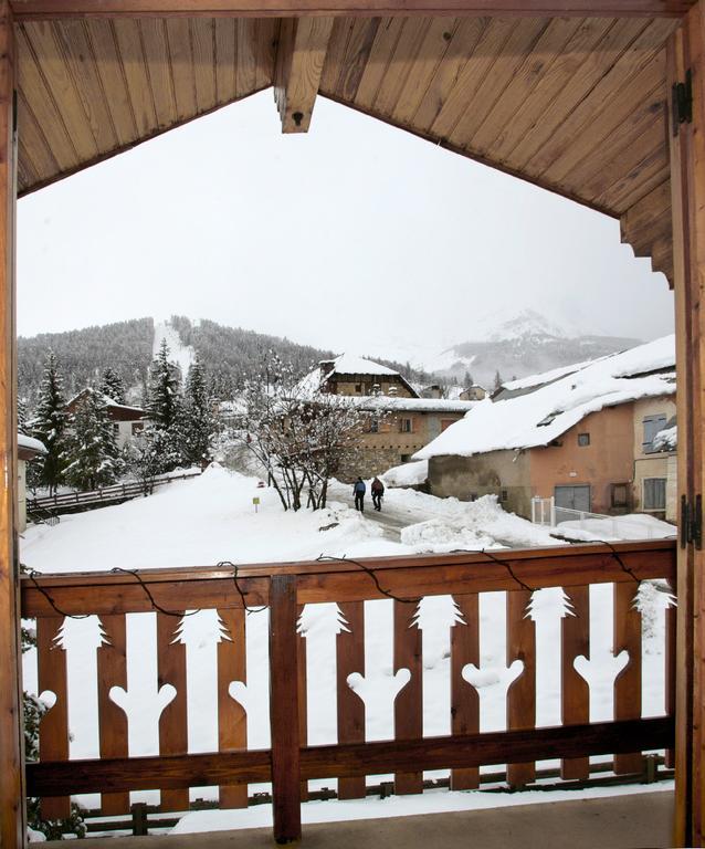 B&B Chalet La Providence Le Sauze Habitación foto